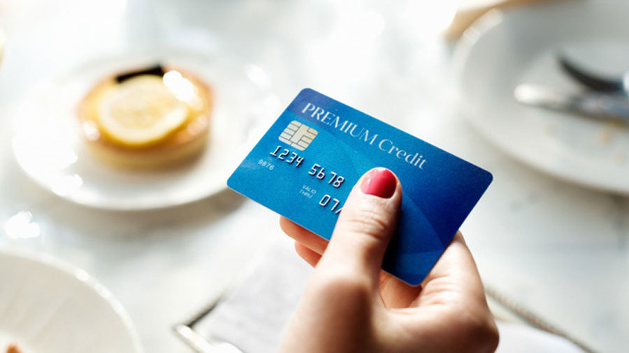 4 loại người nên tránh xa thẻ tín dụng, nếu quyết dùng chẳng mấy chốc đội lên đầu cả đống nợ-1