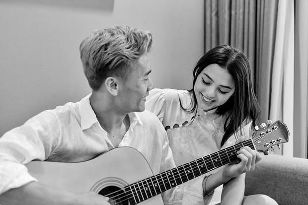 Thủ môn Bùi Tiến Dũng cùng bạn gái đánh bóng chuyền cực chill bên bờ biển: Càng nhìn càng thấy đẹp đôi-1