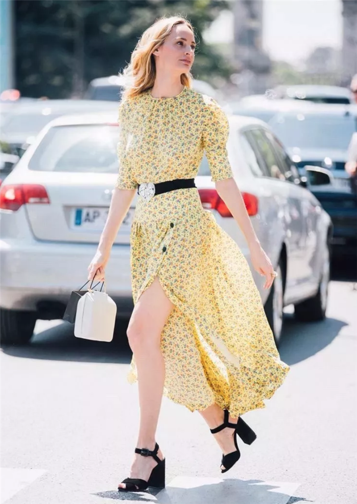 4 mẫu váy được yêu thích nhất dịp Thu Đông: Che dáng cực khéo mà vẫn max sành điệu-4