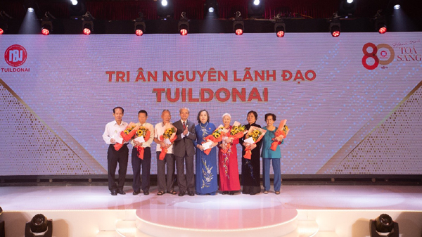 Gạch ngói Đồng Nai kỷ niệm 80 năm thành lập-1