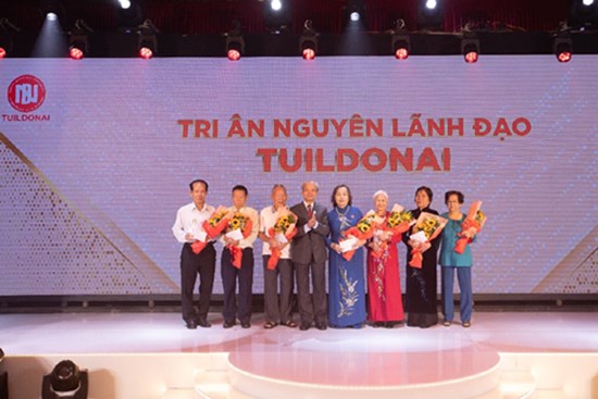 Gạch ngói Đồng Nai kỷ niệm 80 năm thành lập