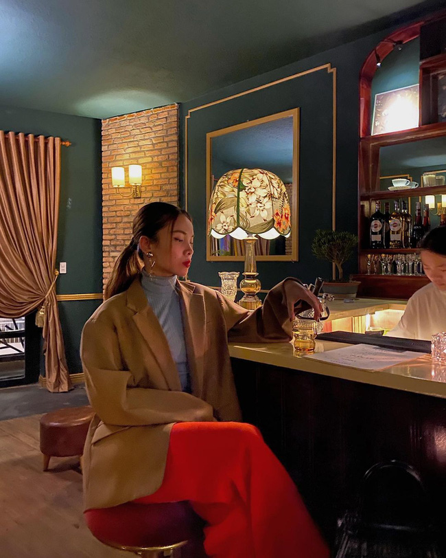 Yến Trang đúng là cao thủ diện blazer, set nào set nấy đã lịch sự lại còn siêu hack tuổi-10