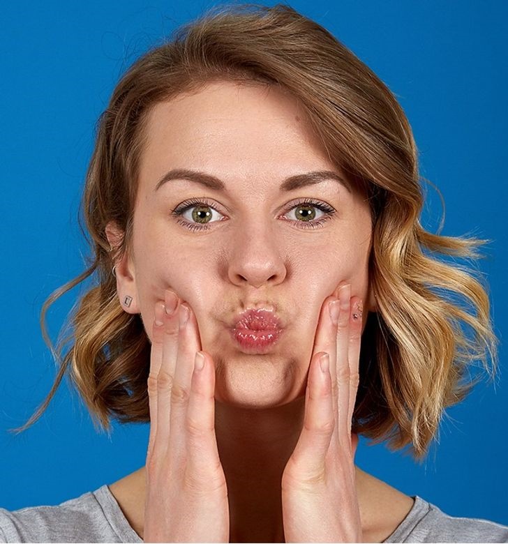 7 bài tập hiệu quả nhất để loại bỏ cằm đôi-9