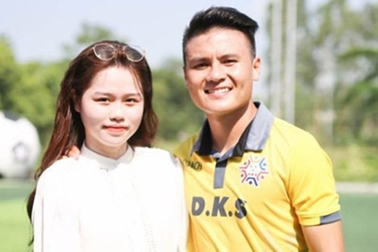 Giữa biến bị tố làm Tuesday: Huỳnh Anh đã nhờ bạn gọi điện, giải thích lý do dây dưa với người có bồ?