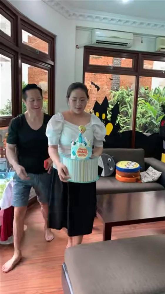 Phan Như Thảo tiếp tục bị chê vừa béo vừa già, như hai bà cháu khi ngồi cạnh con gái và đây là lời đáp trả của siêu mẫu một thời-3