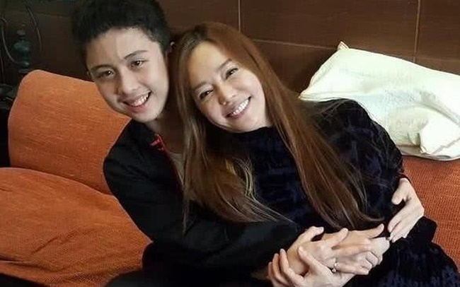 Diễn viên nổi tiếng đợi con trai 12 tuổi mới cho cai sữa, 15 tuổi vẫn để con ngủ chung với mẹ-1