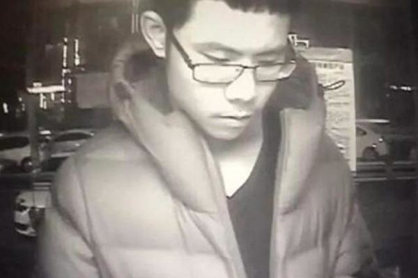 Nam sinh vay 5 tỷ đồng để đi du học Mỹ, ai cũng hào hứng cho mượn nhưng vài tháng sau, cảnh sát vén ra thảm kịch chấn động thế giới-4