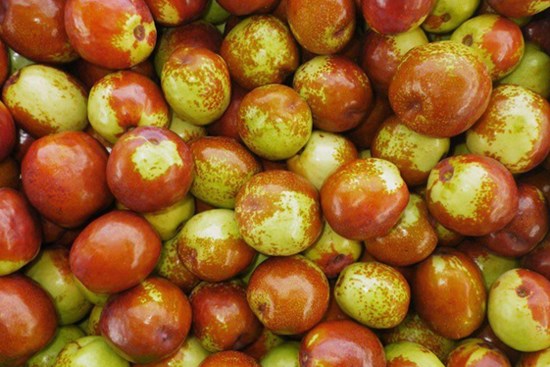 Đắt gấp đôi hàng Mỹ, táo Tàu tươi 