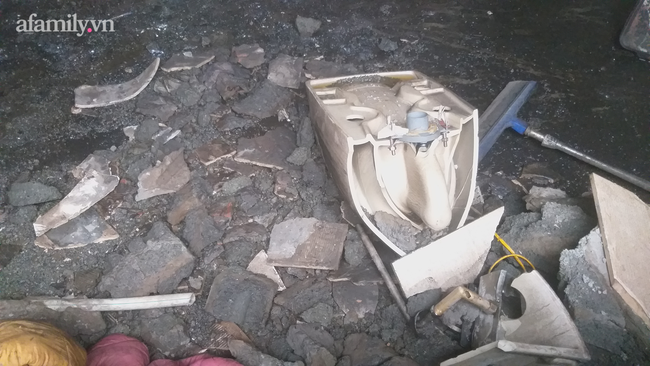 Cận cảnh bên trong quán bar X5 ở Vĩnh Phúc sau vụ hỏa hoạn khiến 3 thiếu nữ tử vong: Phải đục tường mới đưa được thi thể ra ngoài-3