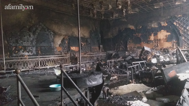 Cận cảnh bên trong quán bar X5 ở Vĩnh Phúc sau vụ hỏa hoạn khiến 3 thiếu nữ tử vong: Phải đục tường mới đưa được thi thể ra ngoài-8