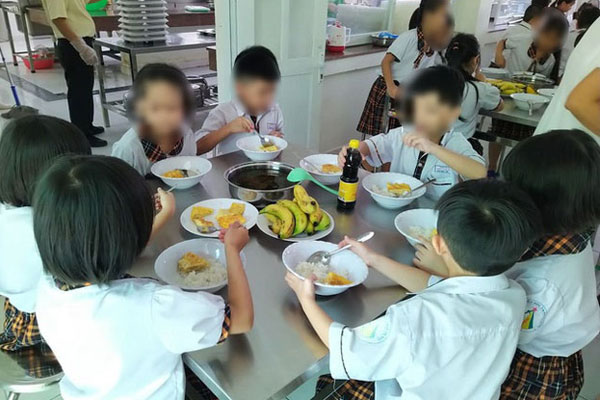 Bữa ăn bán trú tùy thuộc vào lương tâm, trách nhiệm của hiệu trưởng-3