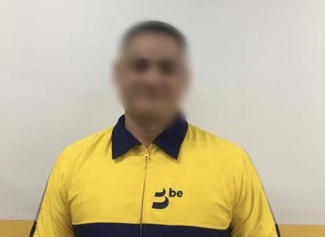 TP.HCM: Cô gái bức xúc tố cáo tài xế taxi công nghệ bật phim con heo trong xe, sờ đùi khách hàng-1