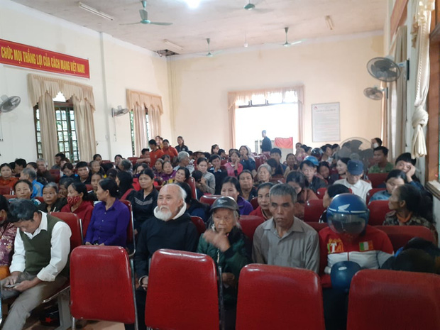 Vợ chồng Thủy Tiên và Công Vinh hỗ trợ 115 triệu đồng cho hộ dân mất hơn 10.000 con gà vì mưa lũ-1