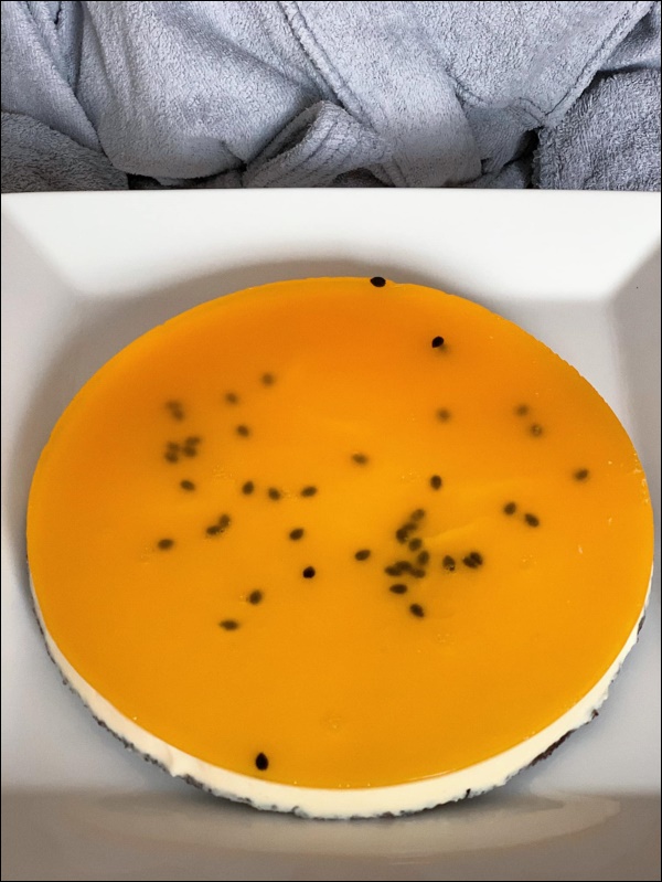 Xóa tan hoài nghi của Hà Hồ, siêu mẫu Thanh Hằng trổ tài làm bánh bông lan trứng muối quá xuất sắc, đủ tiêu chuẩn làm vợ rồi!-9