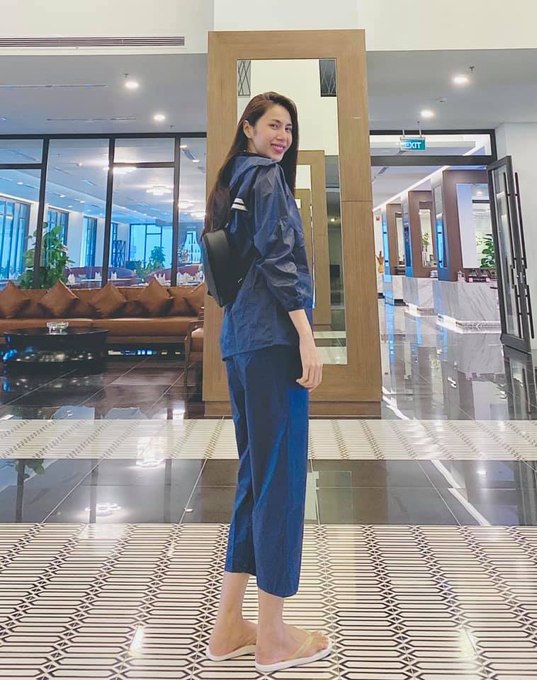 Thủy Tiên hủy bỏ chuyến bay về Sài Gòn, quay lại viện trợ Quảng Trị lần 3-1