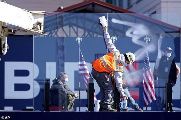 Hai ông Trump - Biden làm gì khi chờ kết quả bầu cử?-3