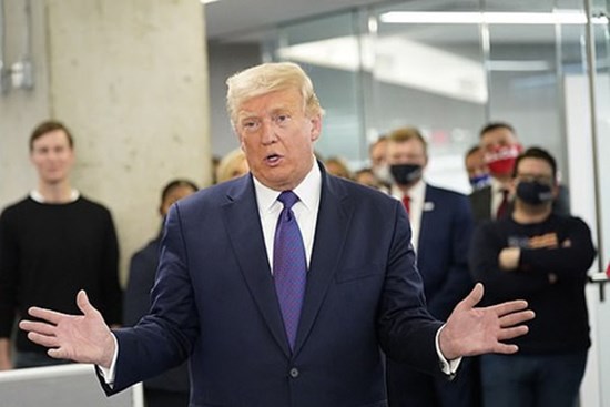 Hai ông Trump - Biden làm gì khi chờ kết quả bầu cử?