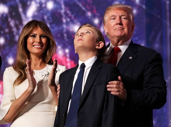 Nhìn lại những hình ảnh đẹp nhất suốt 4 năm qua của Hoàng tử Nhà Trắng Barron Trump trước giây phút Mỹ tuyên bố Tổng thống thứ 46-3