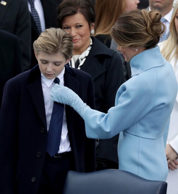 Nhìn lại những hình ảnh đẹp nhất suốt 4 năm qua của Hoàng tử Nhà Trắng Barron Trump trước giây phút Mỹ tuyên bố Tổng thống thứ 46-9