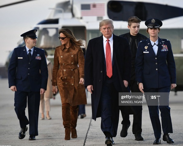 Nhìn lại những hình ảnh đẹp nhất suốt 4 năm qua của Hoàng tử Nhà Trắng Barron Trump trước giây phút Mỹ tuyên bố Tổng thống thứ 46-23