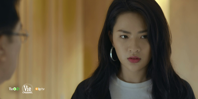 Chọc tức vợ yêu: Nữ chính mặc hớ hênh nằm trên giường làm quà cho tổng tài-4