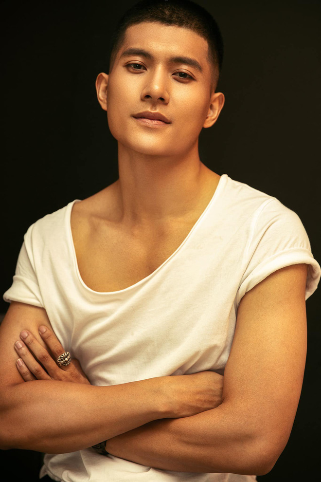 Tình trẻ kém 12 tuổi” nói về Lệ Quyên: Hâm mộ chị từ nhỏ, mới gặp nhau 1 năm trước-1