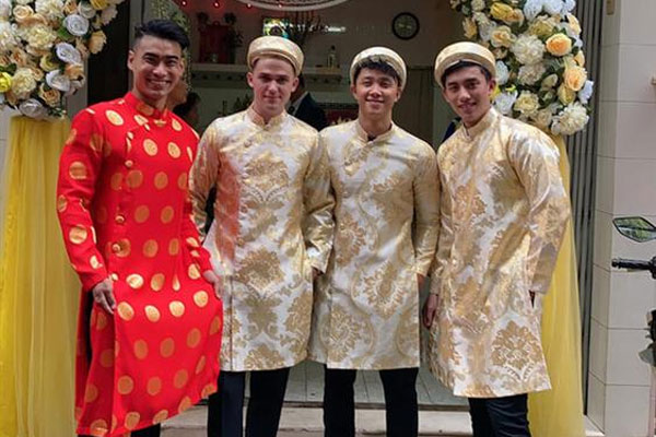 Clip hội bạn thân nhà người ta đi mừng cưới: Tích cóp cả năm, mỗi người tặng cho cô dâu 1 chú lợn đất-3