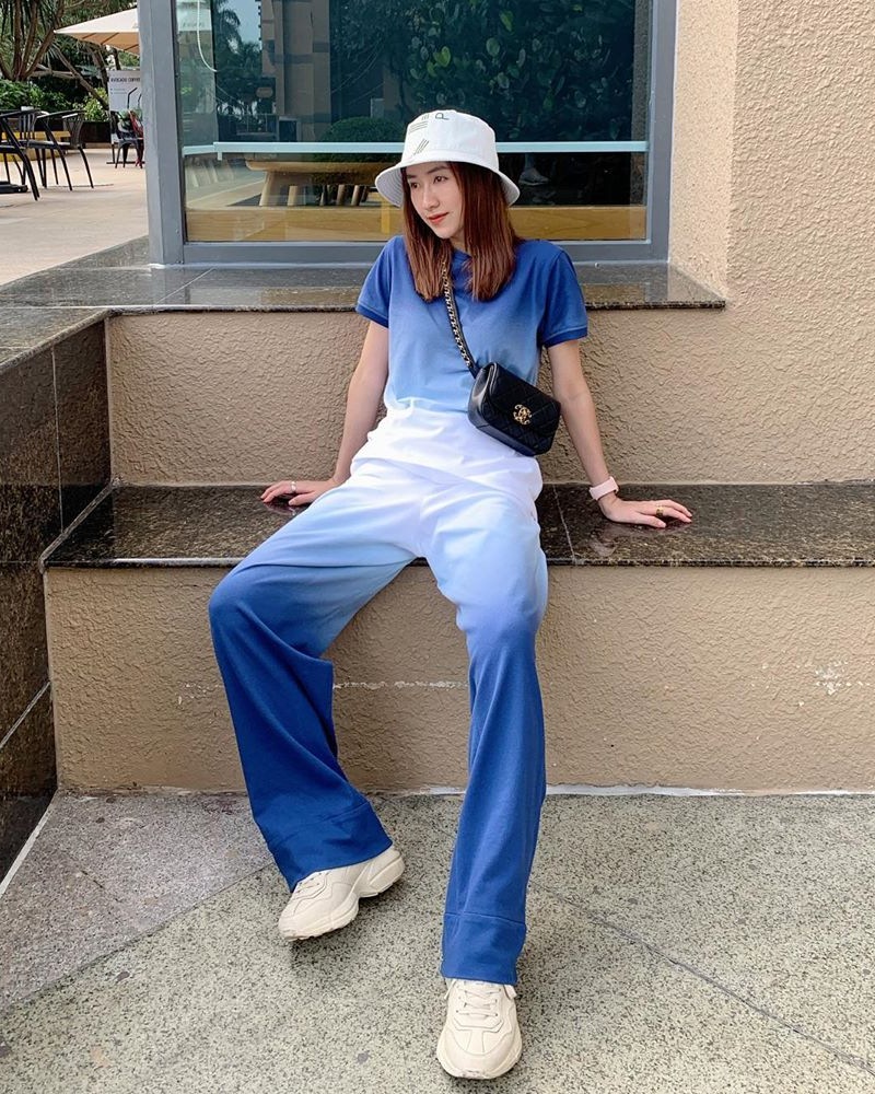 Lệ Quyên cắt tóc ngắn sau ly hôn - Thanh Hằng mix đồ check-in Dallas-5