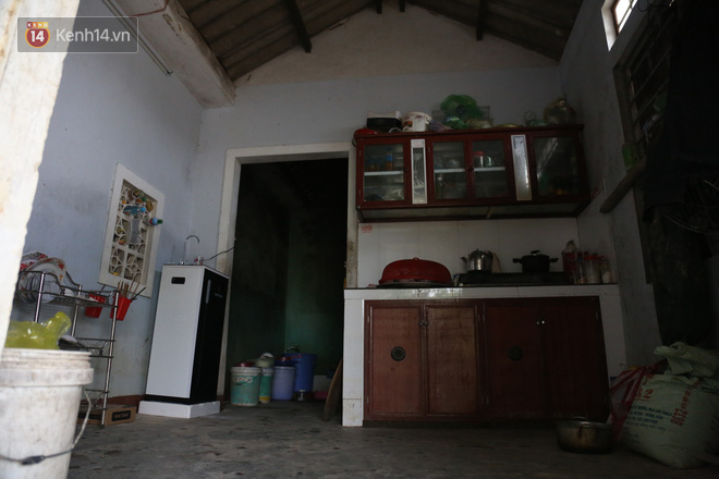 Bác trưởng xóm có trong danh sách cứu trợ: Tôi mong Thủy Tiên vào nhà kiểm tra, nếu gia đình không đủ điều kiện nhận hỗ trợ tôi sẽ trực tiếp xin lỗi-7