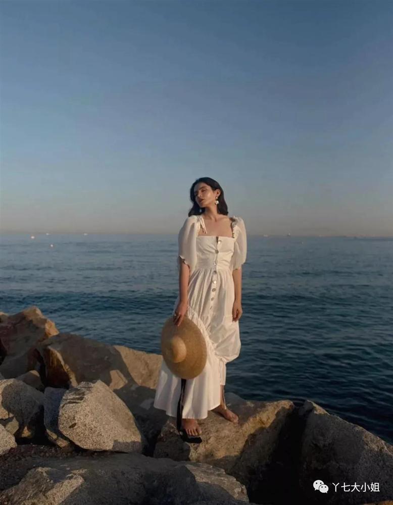 4 kiểu váy trắng mặc lên hack ngay 5 tuổi, diện đi làm hay đi chơi cũng max xinh-9