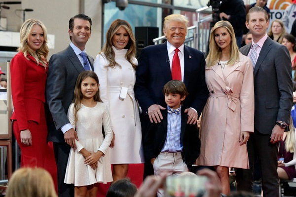 Chụp ảnh khỏa thân, nói 6 ngôn ngữ và những điều ít biết về Đệ nhất phu nhân Melania Trump-10