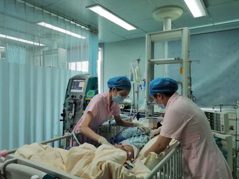 Ăn mực để trong tủ lạnh, cậu bé 11 tuổi rơi vào tình trạng nguy kịch và có thể phải chạy thận suốt đời-1