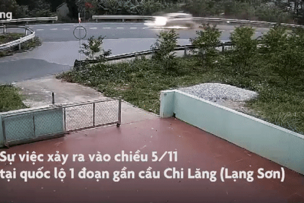 Ôtô tông xe máy, 3 người bị thương