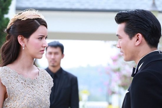 Vợ thông báo đi họp lớp liền bị chồng mắng đàn đúm nhưng anh vừa dứt lời thì tái mặt với phản ứng của cô