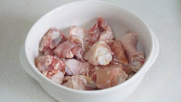 Thịt gà nếu mang hầm với thứ này sẽ thơm mềm, thích hơn cả ăn lẩu-1