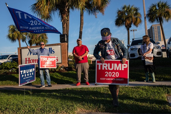 Ông Trump sẽ vẫn quyền lực dù thua hay thắng-2