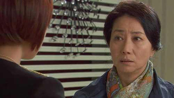 Đi làm nhân viên phục vụ quán karaoke, tôi gặp lại mẹ sau bao năm dài xa cách nhưng trong hoàn cảnh đau đớn trớ trêu!-2