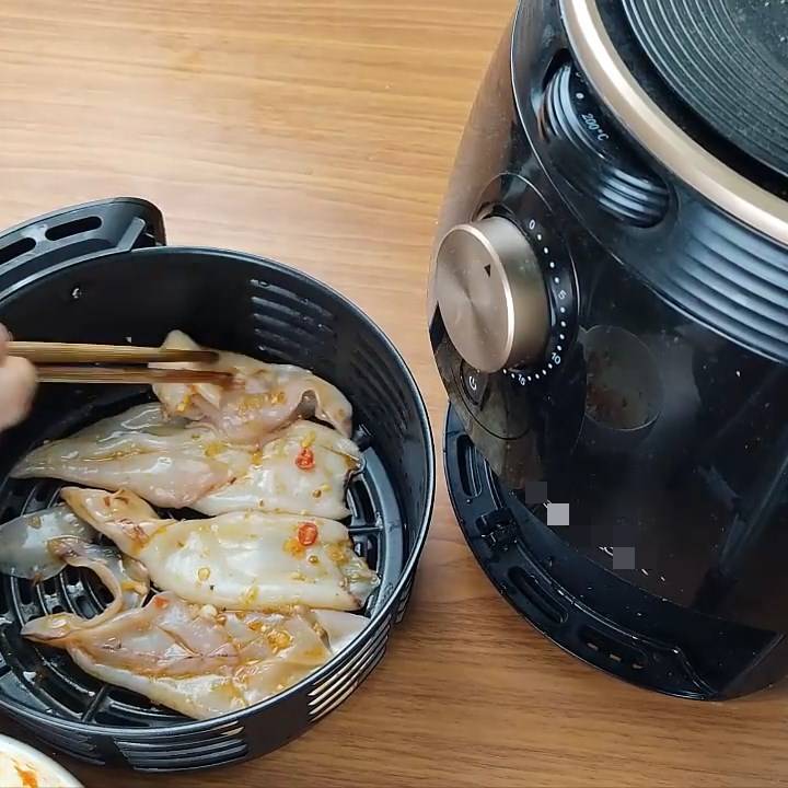 Chỉ 15 phút, chị em sẽ có ngay món ăn nóng hổi đậm đà&nbsp;cùng chồng tỉ tê tâm sự ngày cuối tuần-7