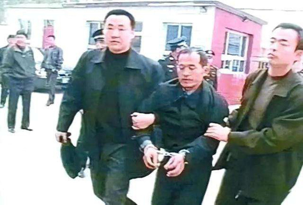 Tên sát nhân điên loạn nhất Trung Quốc: Từ tuổi thơ đầy biến động cho đến tâm lý vặn vẹo và cái chết thương tâm của 67 người vô tội-3