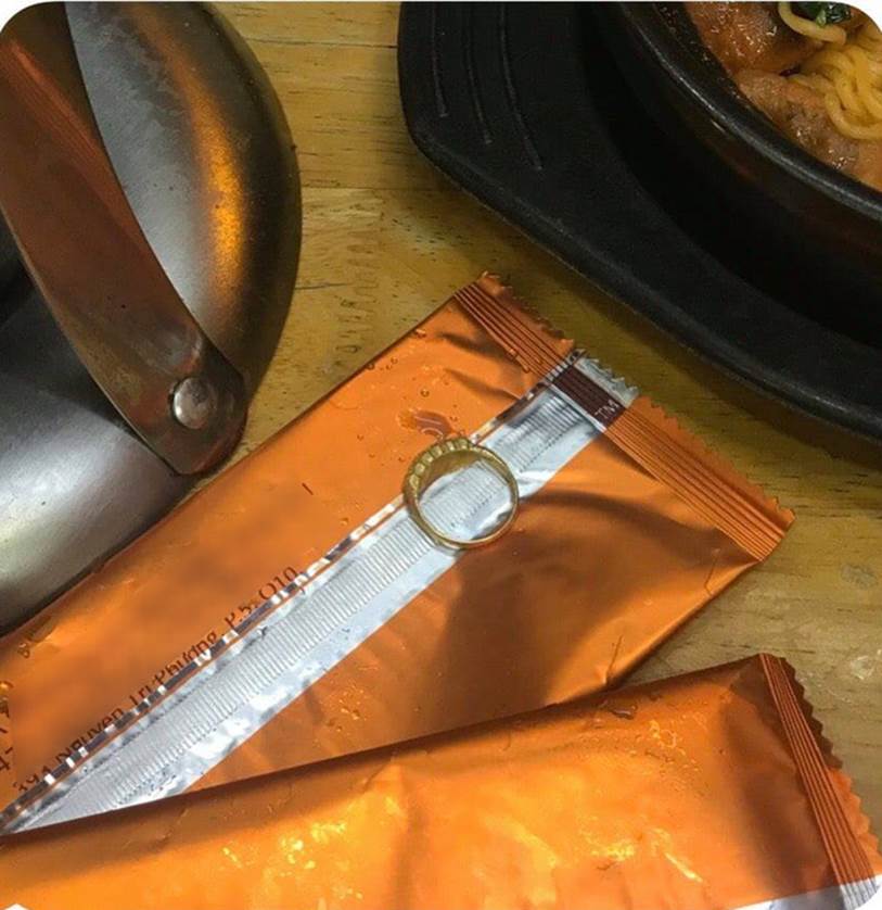 Học đòi cầu hôn chanh sả mà vợ tương lai lại ghiền phá lấu, cặp đôi có màn mò nhẫn cười ra nước mắt nhưng câu chốt hợp hoàn cảnh mới đỉnh!-4