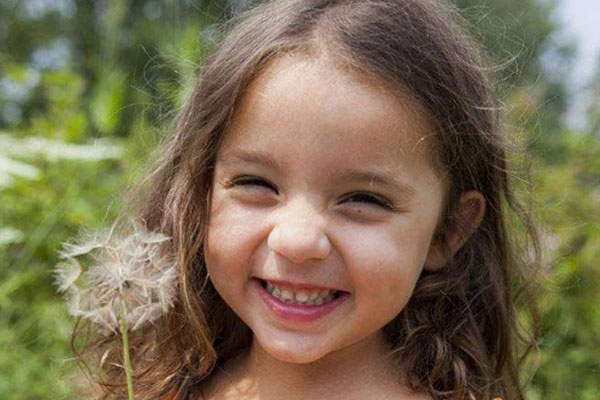 Thực hư hình ảnh bé trai 3 tuổi đã phẫu thuật nâng mũi kèm lời khẳng định của người mẹ: Xấu chỗ nào mẹ đập chỗ đó-7