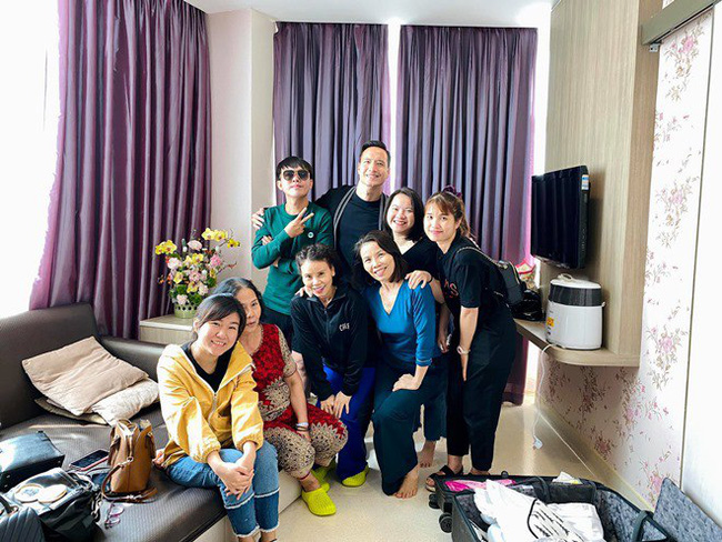 Dân mạng soi ra một chi tiết lạ trong đêm Hà Hồ đi đẻ, từ tò mò, ai nấy dần quay sang ngưỡng mộ nữ ca sĩ vì biết cách dạy con-2