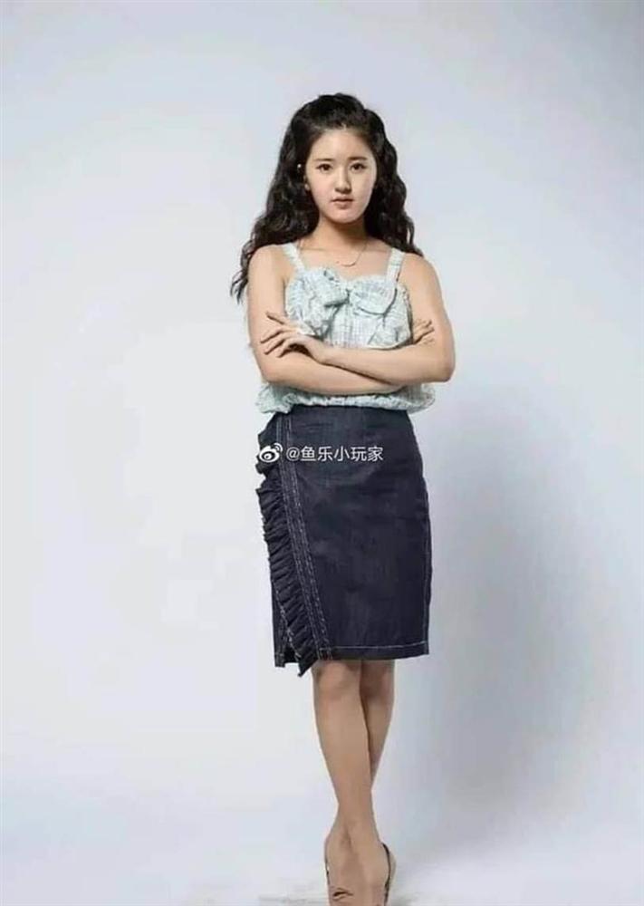 Bản sao Triệu Lệ Dĩnh” Triệu Lộ Tư bị khui ảnh trước khi nổi tiếng, liệu có khác xa hiện tại?-2