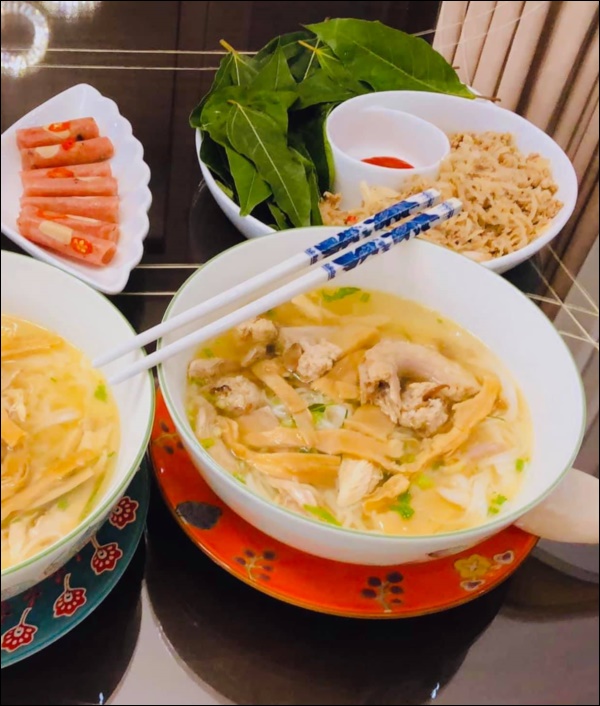 Vân Hugo vào bếp bằng cả trái tim, cơm ngon, canh ngọt, lại trổ tài thơ phú&nbsp;thế này bạn trai không say đắm sao được!-5