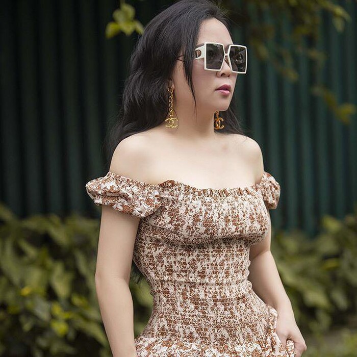 Ít ai như Phượng Chanel: Một kiểu đồ dù có bị chê vẫn mặc miệt mài-7