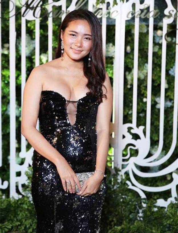 Hành trình thay đổi phong cách của Phan Như Thảo: Từ cô mẫu ăn vận bốc lửa tới mẹ bỉm sữa xuề xòa, chỉ cần đẹp trong mắt chồng là được-10