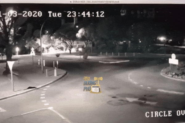 CLIP: Ô tô bay vút qua ngã 4, tóe lửa như phim hành động, nhiều người không dám tin