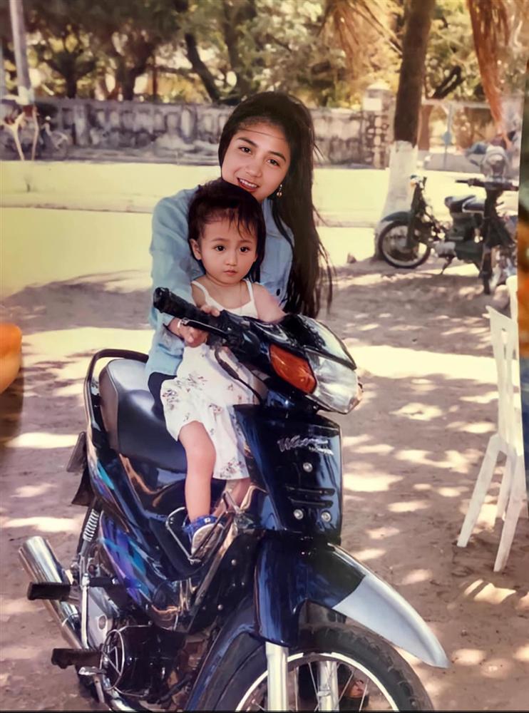 Cô gái bắt trend khoe ảnh mẹ thời trẻ: Mình tự hào khi nhiều người nhận xét mình không xinh bằng mẹ-2