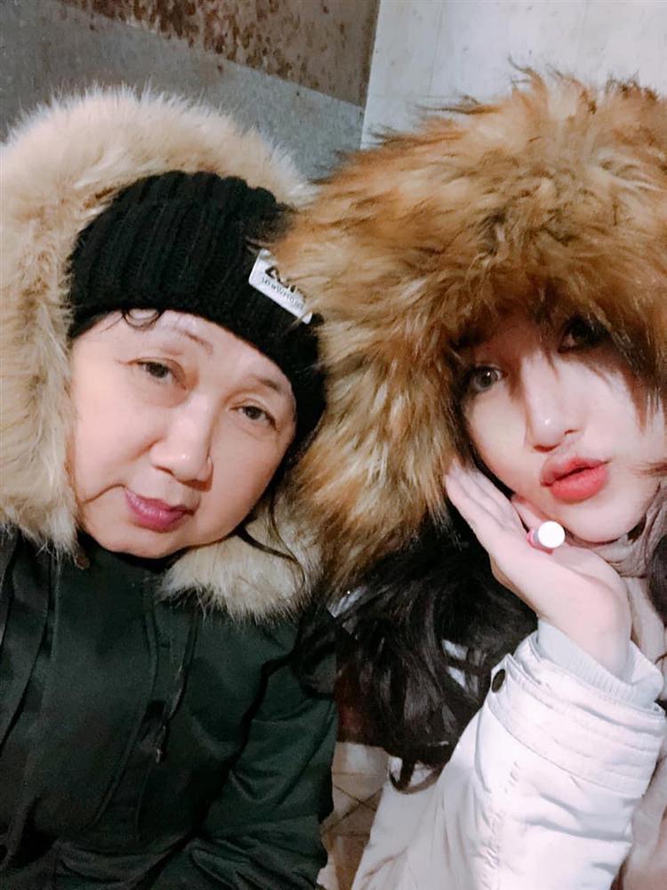 Cô gái bắt trend khoe ảnh mẹ thời trẻ: Mình tự hào khi nhiều người nhận xét mình không xinh bằng mẹ-9