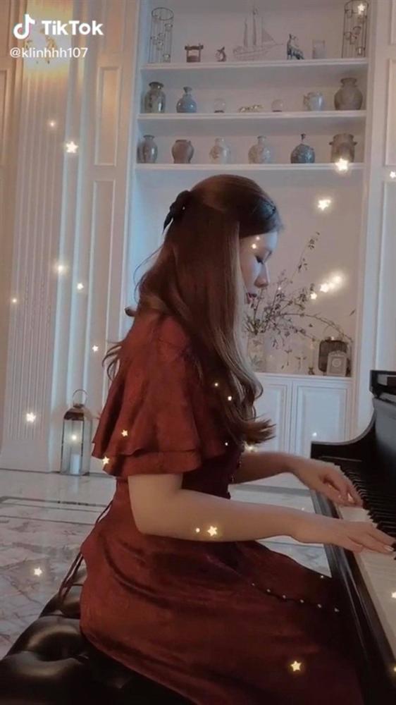 Hé lộ tình mới của thiếu gia Sài Gòn: Ái nữ nhà kinh doanh bất động sản, nhan sắc cực ngọt ngào-4